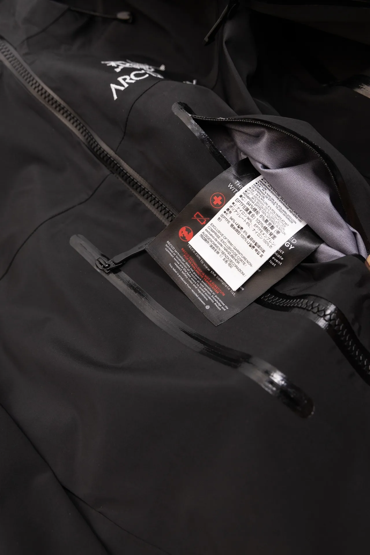 Quality ARC'TERYX SV Arcteryx Alpha SV GTX Same Style S XXL Premium ～ ！ ， 。 Recco ， ， ！ Authentic Gore-Tex ： 100% ＋ ＋20d ( )＋ Authentic ！ ！ ～ ， 。 。 ， ， ， 。 ， Quality 。 😊 Quality ！ Size：S/M/L/XL/XXL ： 81 83 86 88 90 ：117 122 128 132 136 ： 59 61 64 66 68 ： 53 55 58 60 62 S 80-120 M 110-150 L 140-170 XL 160 XXL 180 os ～